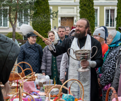 Освящение пасхальной снеди